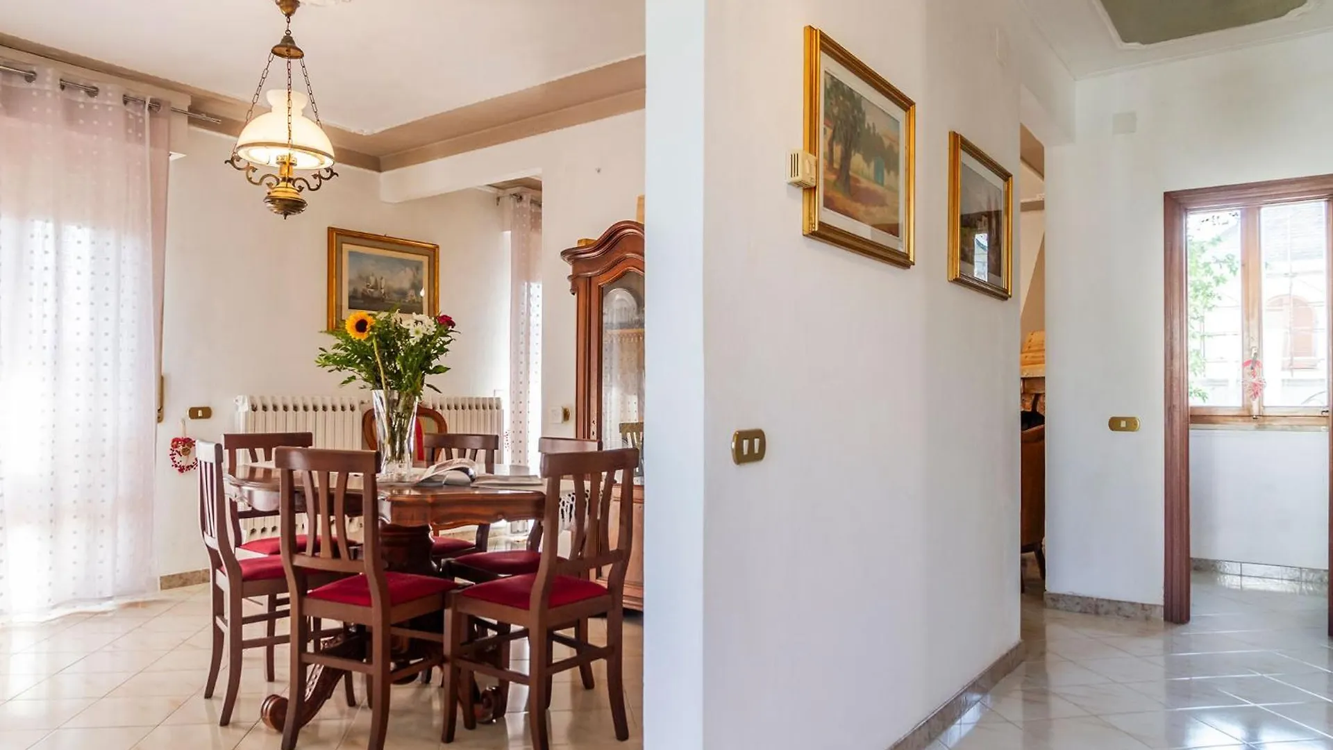 Apartament Toscana Luminoso Appartamento Con 2 Grandi Camere, Giardino E Posto Auto Privato Cecina  Włochy