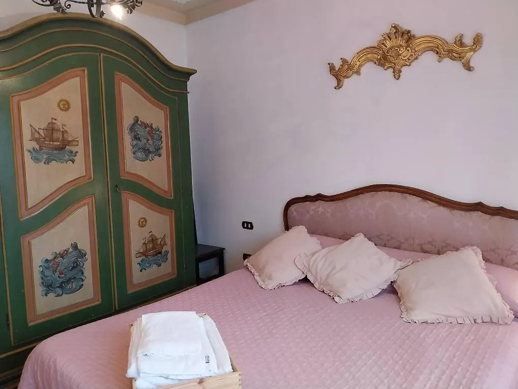 Toscana Luminoso Appartamento In Villa Con 2 Camere, Terrazze, Giardino E Posto Auto Privato Tutti Spazi Uso Esclusivo Cecina  Cecina (Livorno)